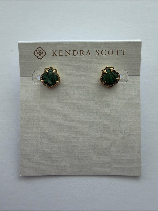 Kendra Scott Jewelry - Kendra Scott Brynne Shell Stud Green Gold Earrings